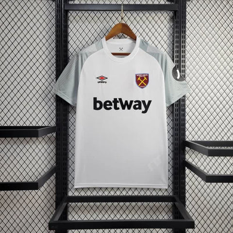 24-25 West ham United Away